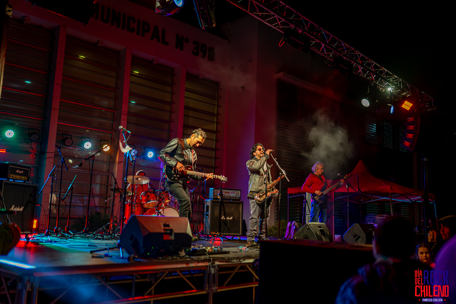 Músico de Figuretti's interpretando en vivo